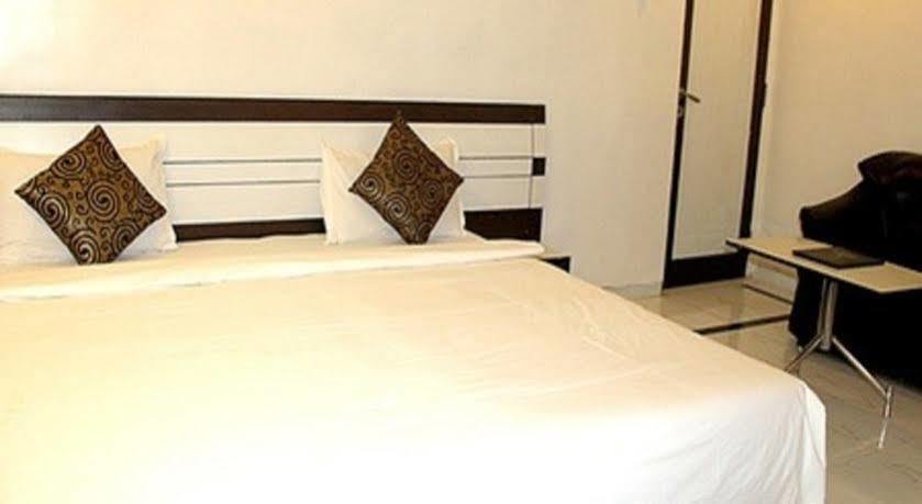Hotel Sai Kripa Imperial Daman Luaran gambar